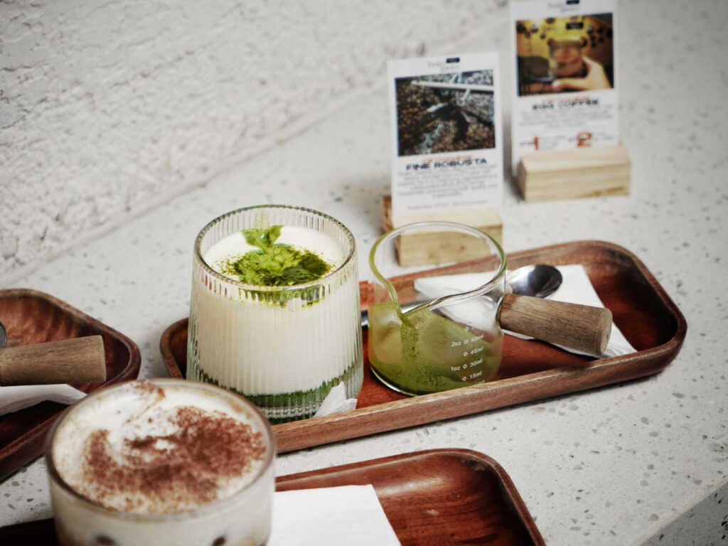 Vegan Egg Coffee Alternative in Saigon: Try Oatmilk Coffee